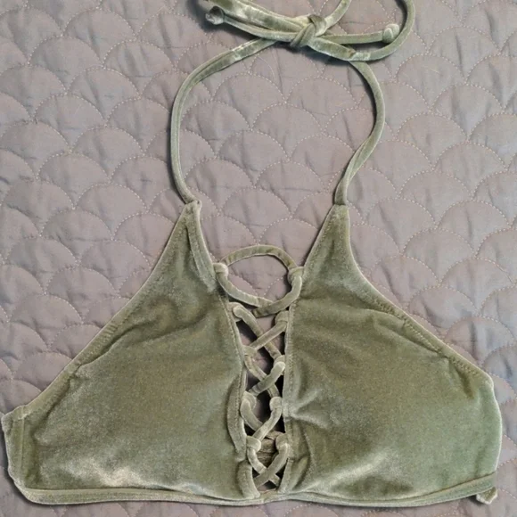 Victoria's Secret Pink Bikini - Picture 2 of 7